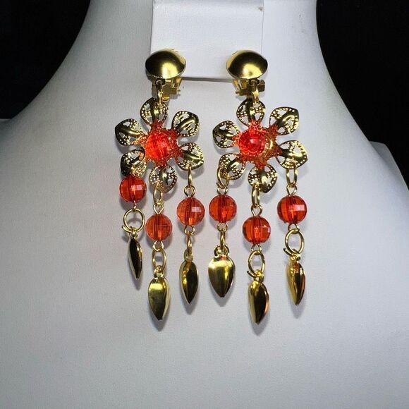 Vintage Boho Ethnic Gold Tone and Orange Beaded Clip On Earrings - Picture 1 of 8